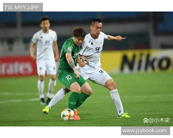 首尔队与江原队的激烈对决展现足球魅力与战术智慧的巅峰较量 首尔队与江原队的激烈对决展现足球魅力与战术智慧的巅峰较量